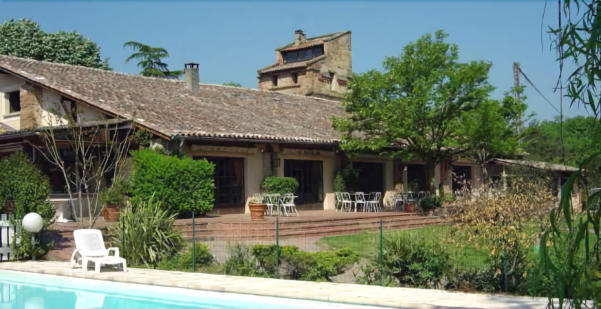 Отель Le Ratelier Montaigut-sur-Save Экстерьер фото