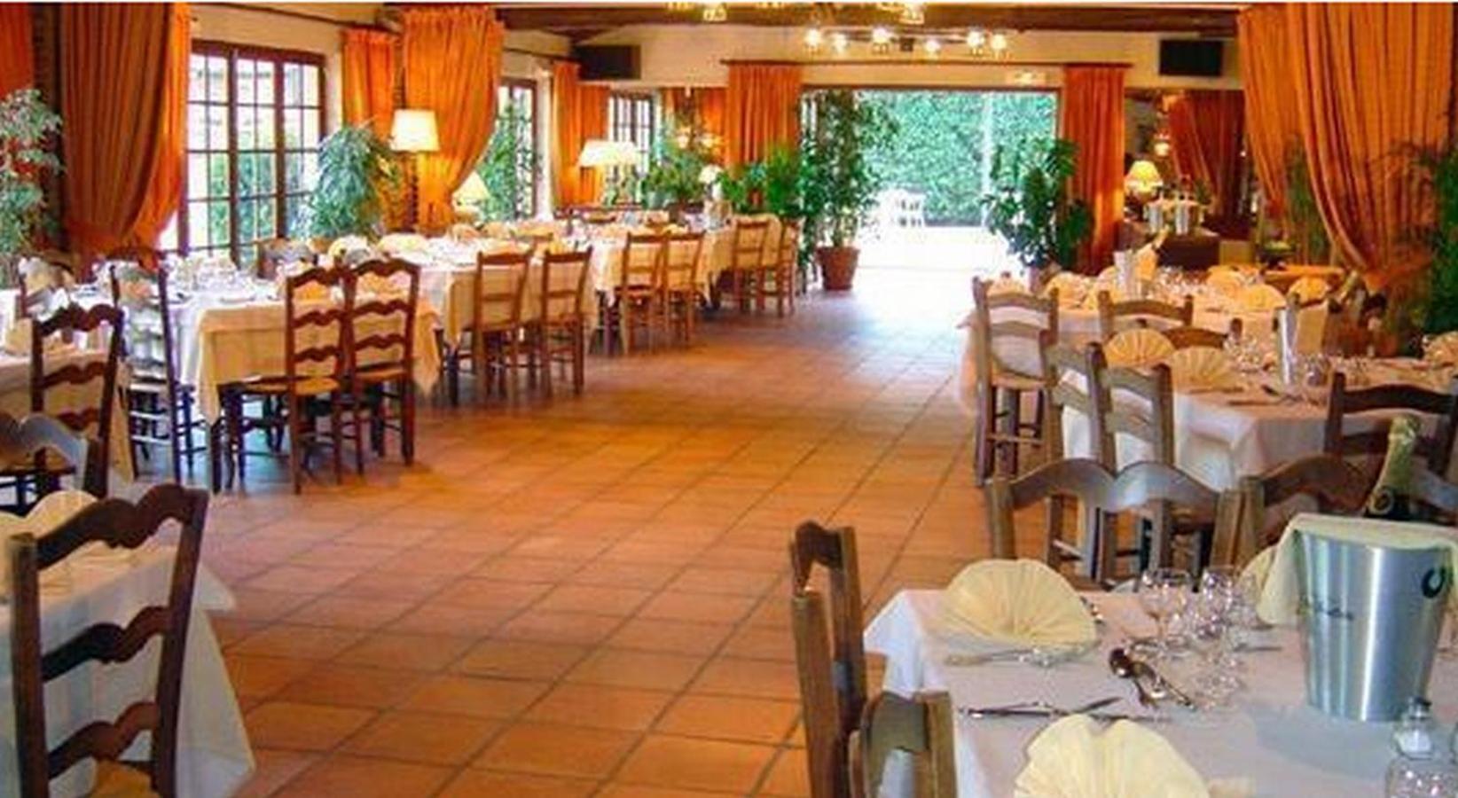 Отель Le Ratelier Montaigut-sur-Save Экстерьер фото